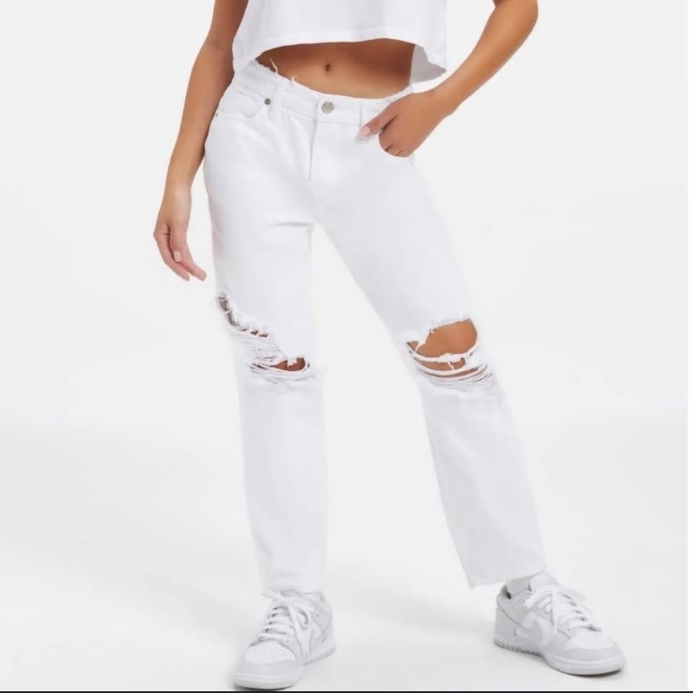 Good American Good Girlfriend Distressed Jeans Cropped